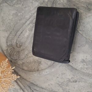 HUGO BOSS MEN'S BLACK LEATHER LOGO WALLET